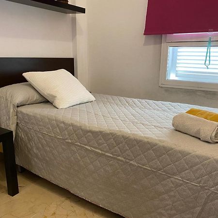 Castilleja , Casa-Apartamento Cerca Centro Sevilla Wifi Familias Trabajo Garaje Castilleja de la Cuesta Kültér fotó