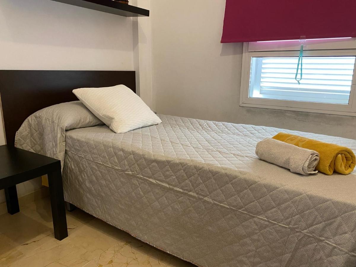 Castilleja , Casa-Apartamento Cerca Centro Sevilla Wifi Familias Trabajo Garaje Castilleja de la Cuesta Kültér fotó